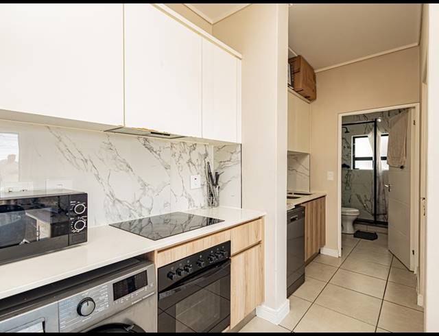 1 BEDROOM APARTMENT FOR SALE IN SANDOWN